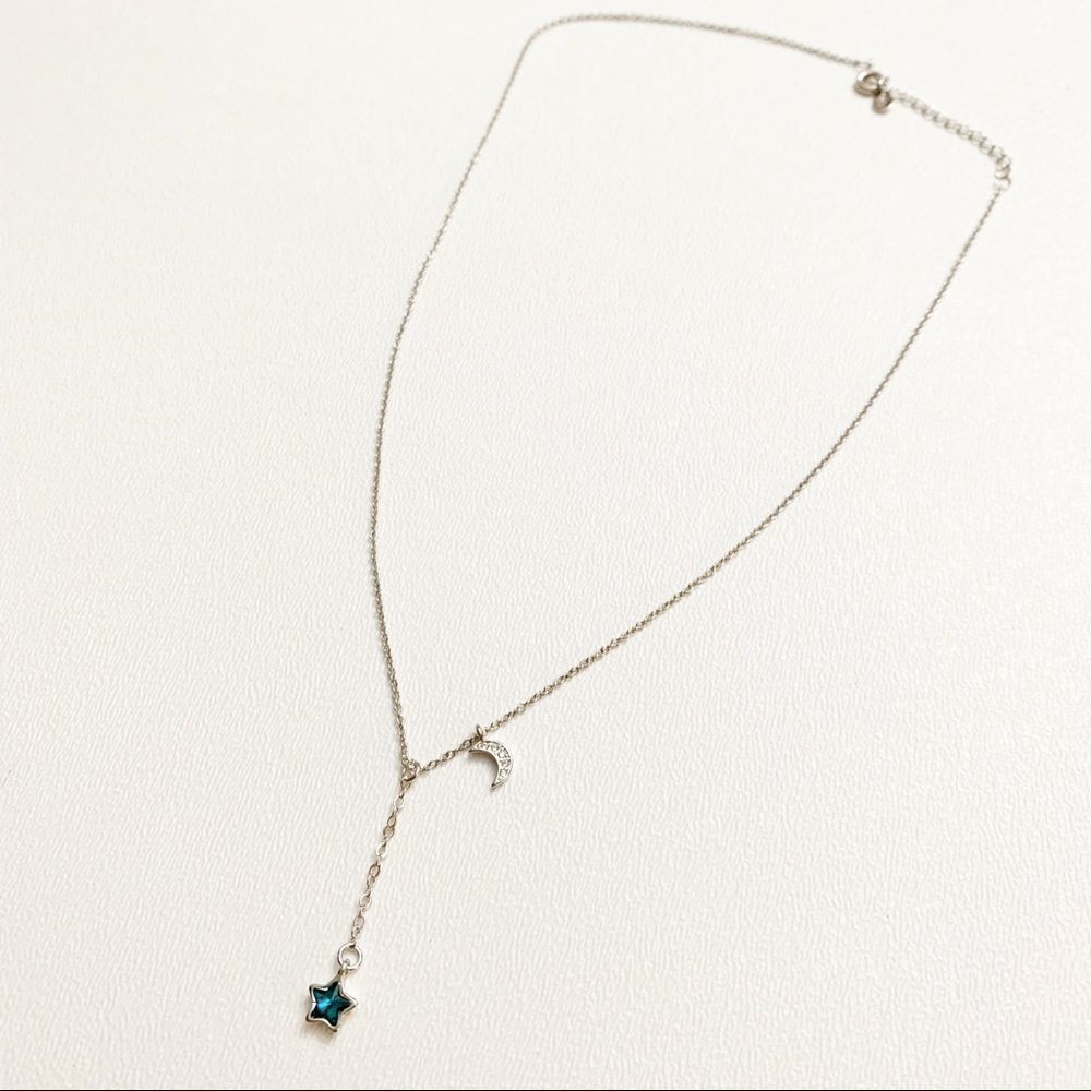 925 Sterling Silver Star and Moon Necklace (Q1) - Picture 5 of 8